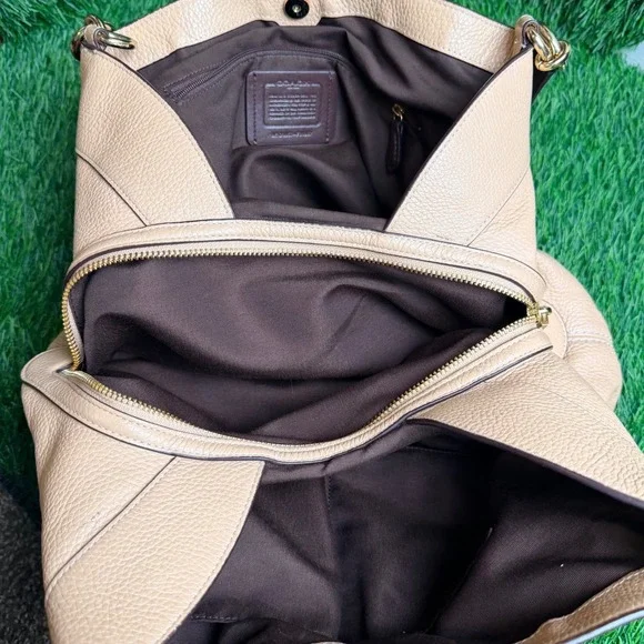 Coach Grace Hobo Beige Pebble Leather Shoulder Bag F31987 Gold Hardware - Picture 6 of 12